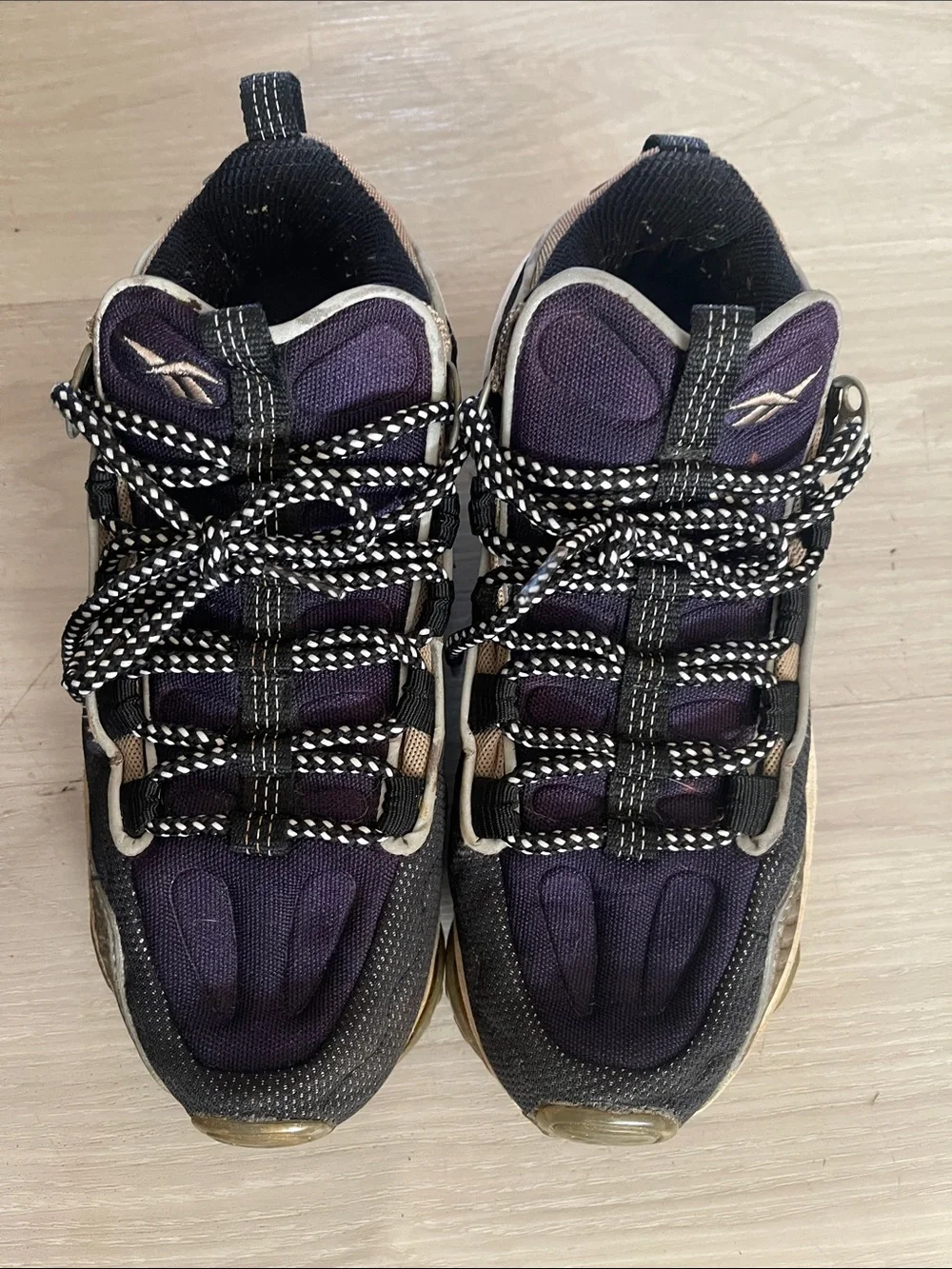 Reebok Women’s Purple and Black Trail-Style Athletic Shoes Vintage
